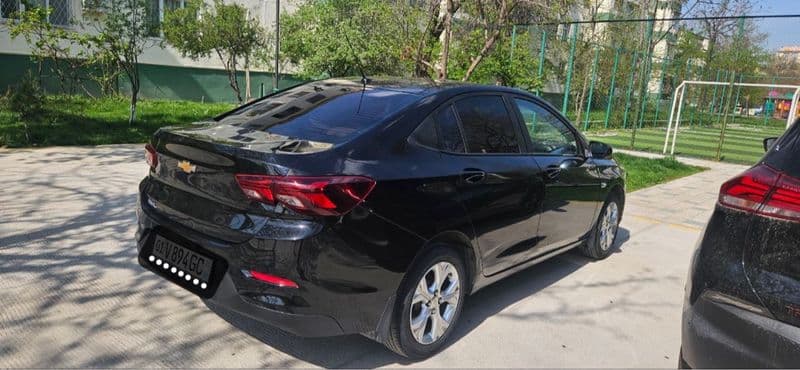 Chevrolet Onix 2023 — 2