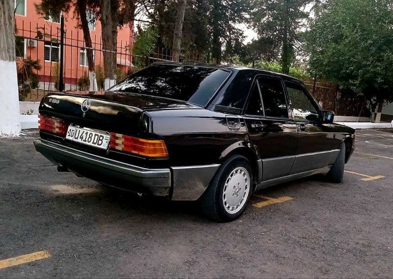 Mercedes-Benz 190 1984 — 2