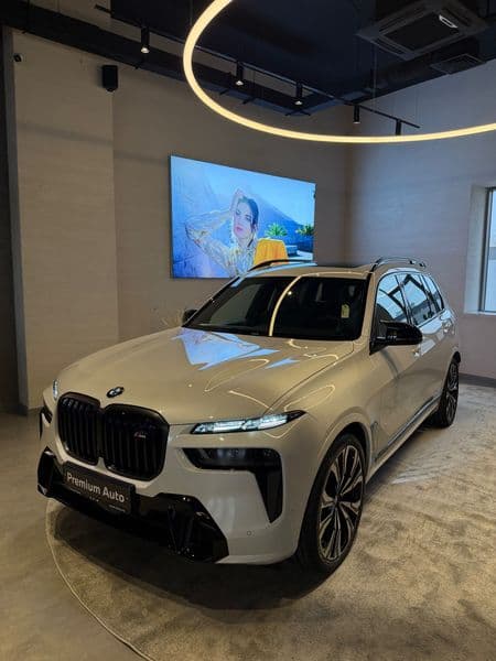 BMW X7 2025