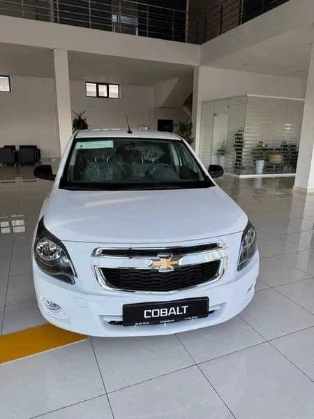 Chevrolet Cobalt 2025 — 3
