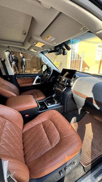 Toyota Land Cruiser 2019 — 4