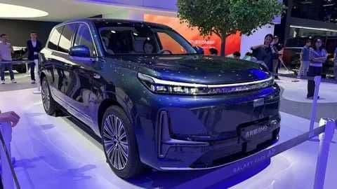 Geely  2025