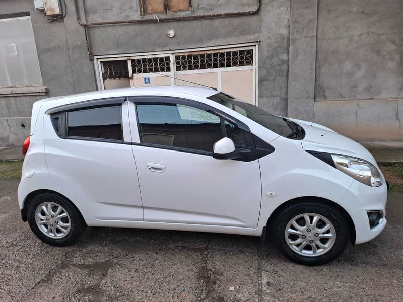 Chevrolet Spark 2018 — 3