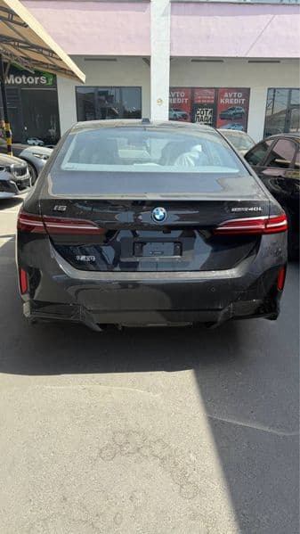 BMW i5 2025