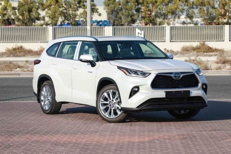 Toyota Highlander 2023 — 2