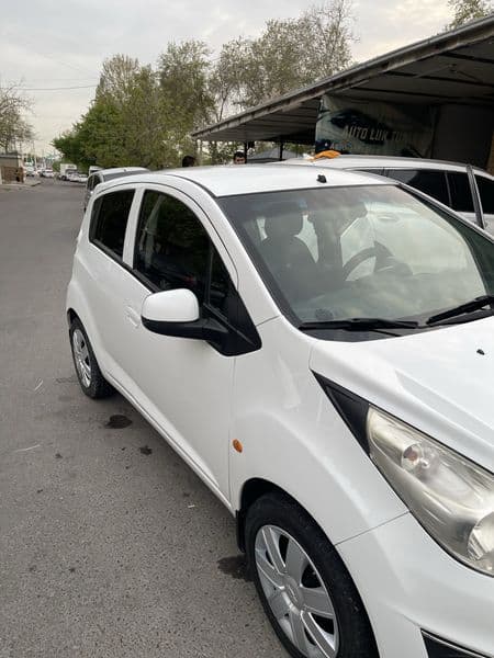Chevrolet Spark 2011 — 3