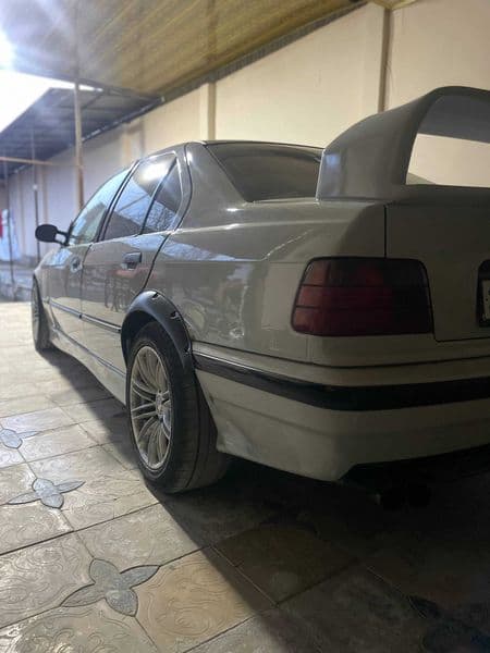 BMW 330 1993 — 4