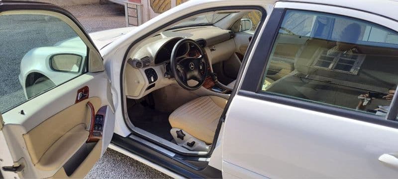 Mercedes-Benz E 220 2001 — 2