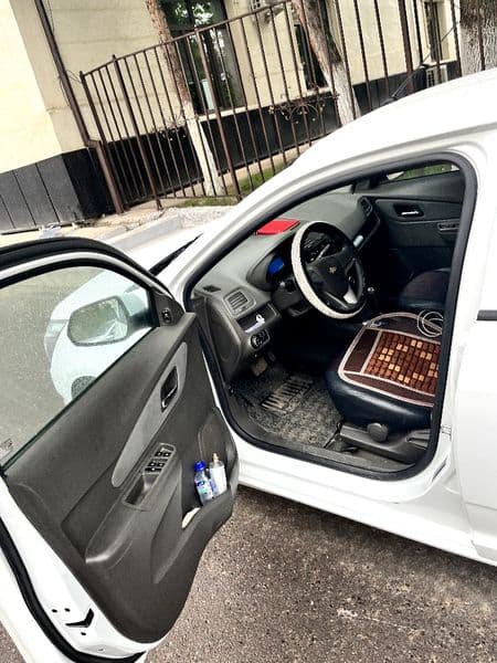 Chevrolet Cobalt 2022 — 4