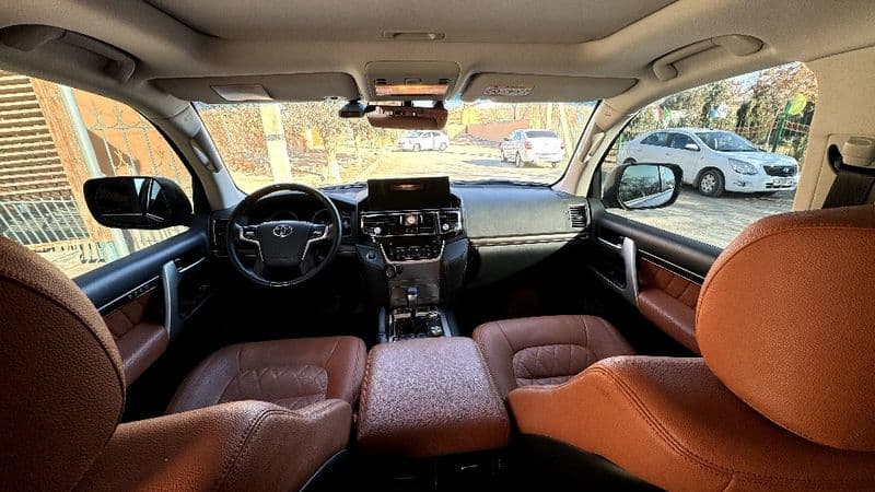 Toyota Land Cruiser 2019 — 8