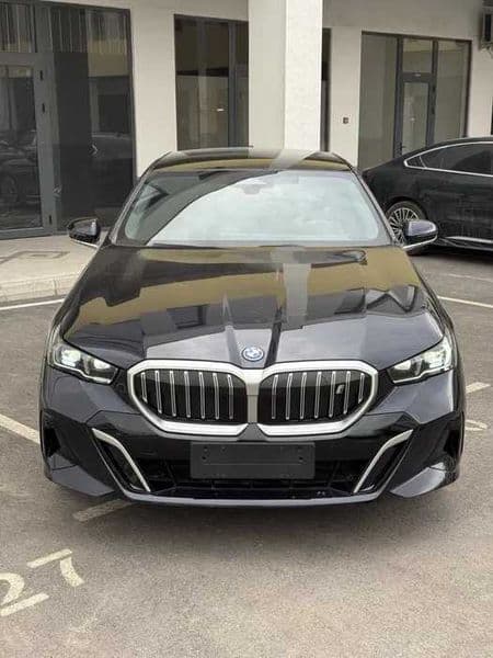 BMW i5 2025