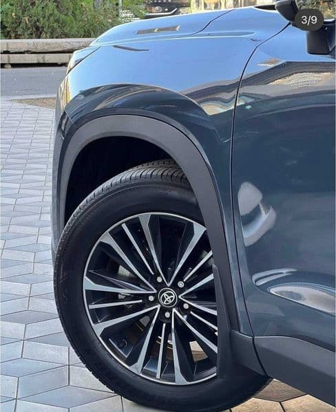 Toyota Highlander 2024 — 2