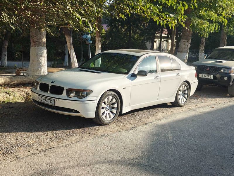 BMW 745 2003