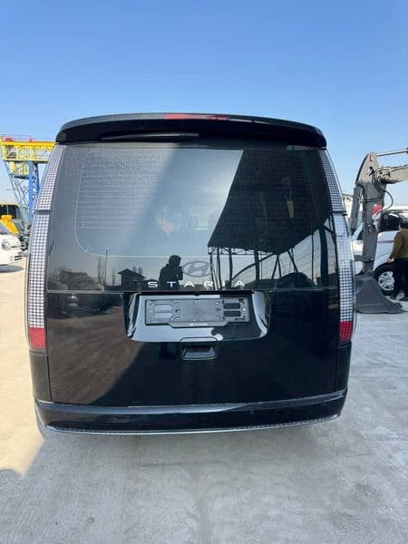 Hyundai Staria 2025