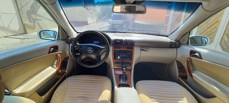 Mercedes-Benz E 220 2001