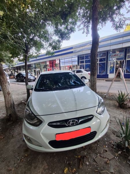 Hyundai Accent 2012
