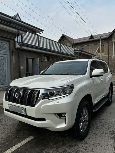Toyota Land Cruiser 150 2019