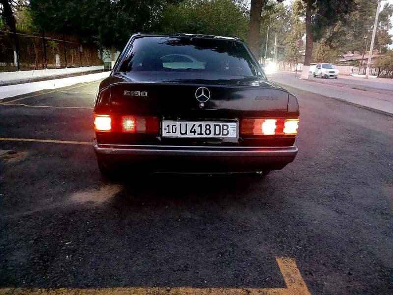 Mercedes-Benz 190 1984 — 4