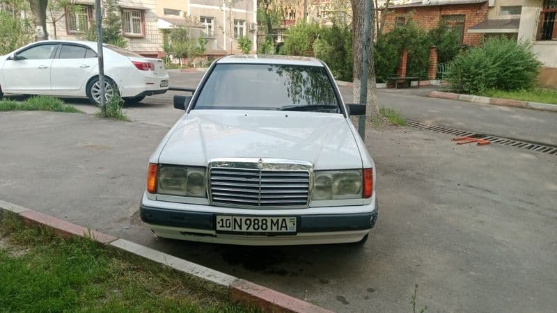 Mercedes-Benz E 230 1987