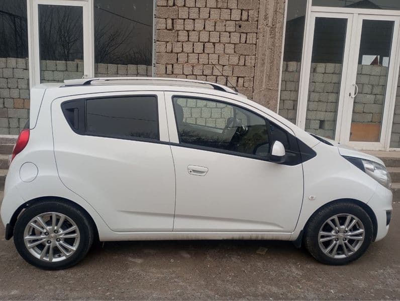 Chevrolet Spark 2022 — 3