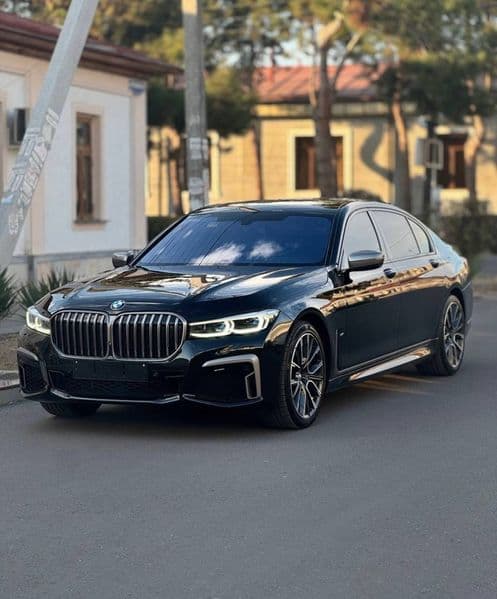 BMW 740 2019