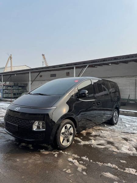 Hyundai Staria 2025