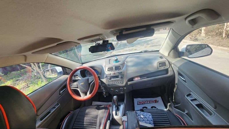 Chevrolet Cobalt 2025 — 5