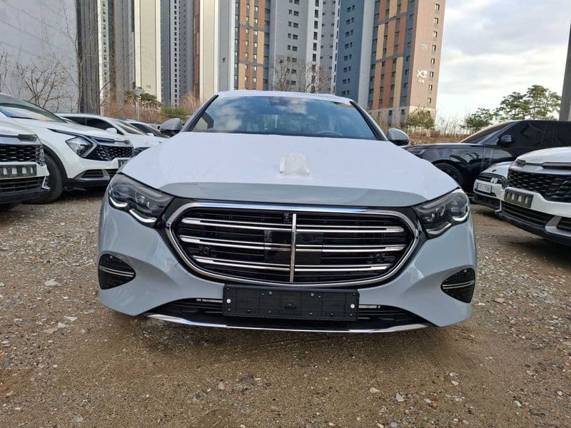 Mercedes-Benz E 300 2026