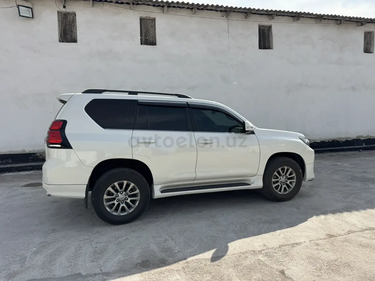 Toyota Land Cruiser Prado null