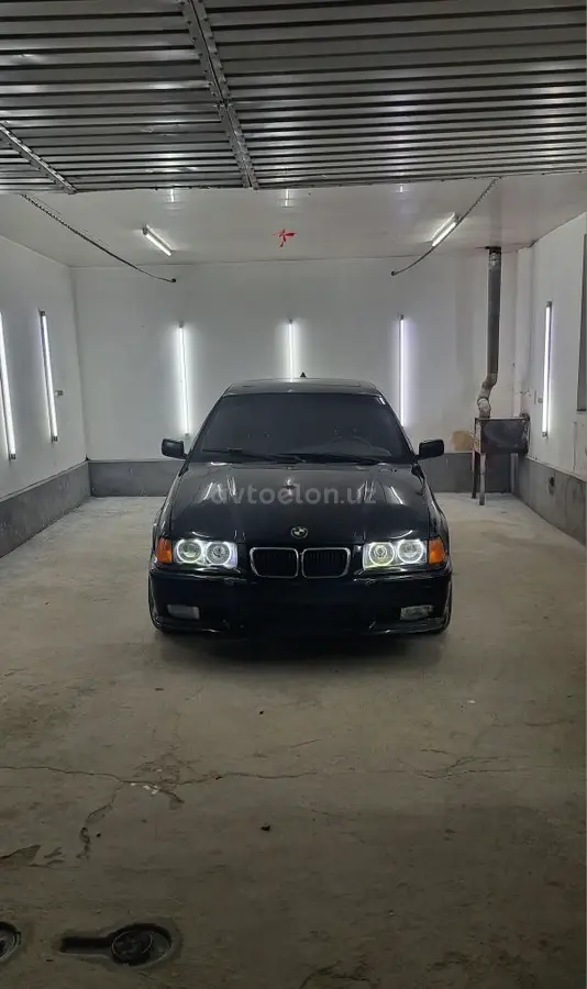 BMW 318 1992