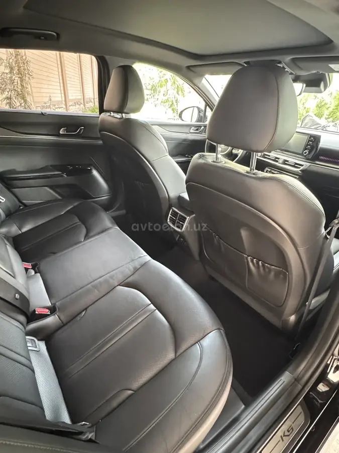 Kia K5 null — 7