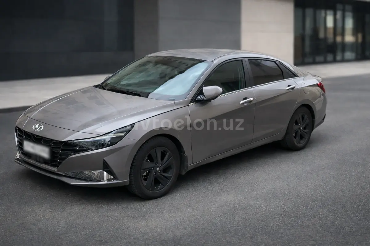 Hyundai Elantra null