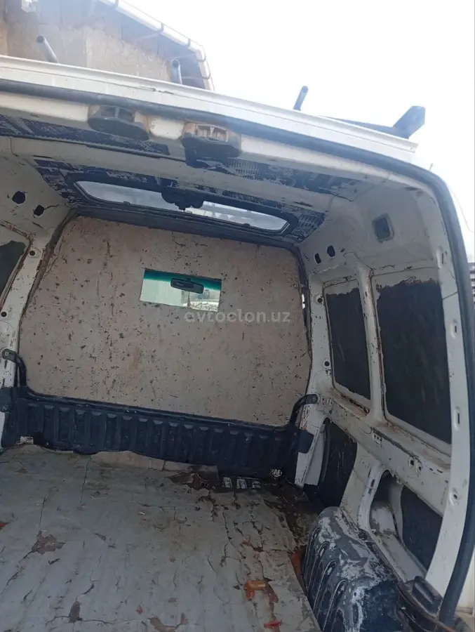 Peugeot Partner null — 8