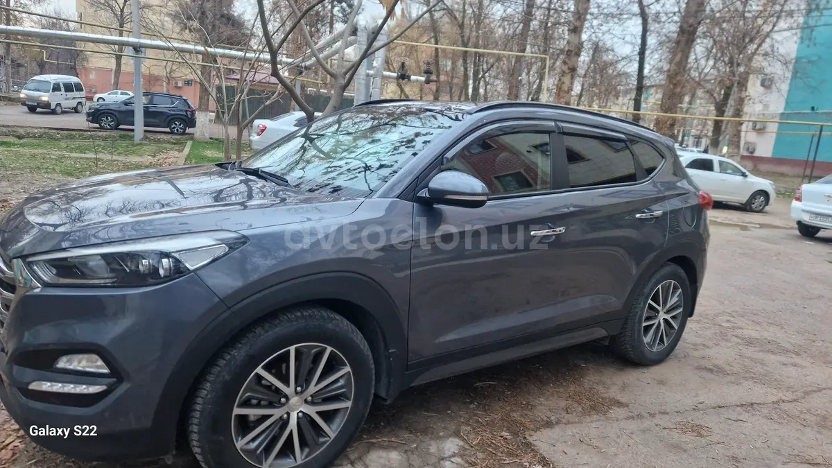 Hyundai Tucson null