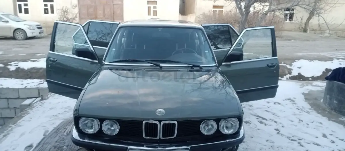 BMW 524 1985