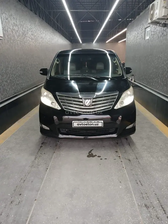 Toyota Alphard null