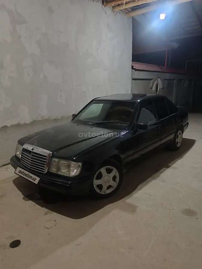 Mercedes-Benz E 230 null